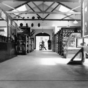 Photo of museum interior in 1940